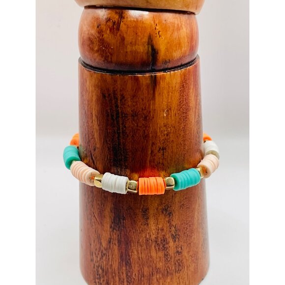 Hand Beaded small Bracelet great for Teenager gift - Picture 4 of 5